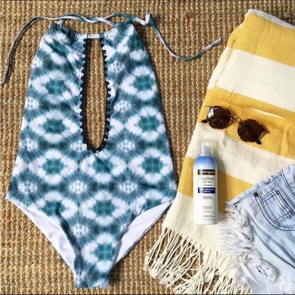 Capittana Aloha Swimsuit Blue White One Piece Monokini Bikini Halter Backless - Picture 4 of 16